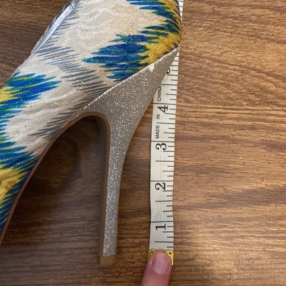 Deb blue yellow and white heels - Picture 5 of 5